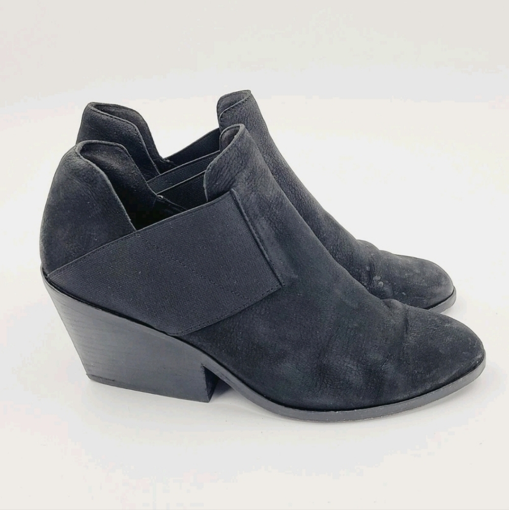 Eileen Fisher Black Suede Almond Toe Stretch Ankle Bootie Size 8 - Picture 2 of 10
